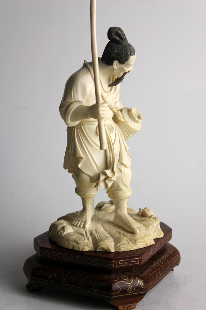 Ivory-sculpture-kauline-skulptura06.jpeg.JPG