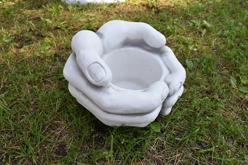 aiavaas hands sculpture.JPG