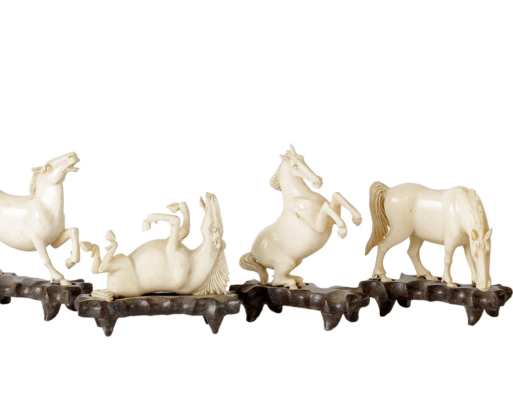 Ivory-horses-sculptures-dramblio-kaulo-skulpturos-6.jpg