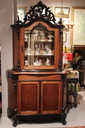 Antique-cupboard-walnut-riešutmedis-vitrina-antikvarinė.JPG